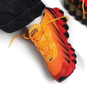 ✔️New✔️ NIKE Air Max DN8 'Team Orange'